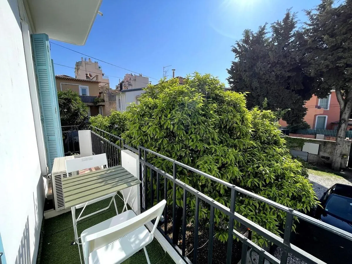 Lägenhet Studio Proche Mer, Avec Terrasse Et Parking Nice