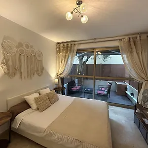  Apartment Flat